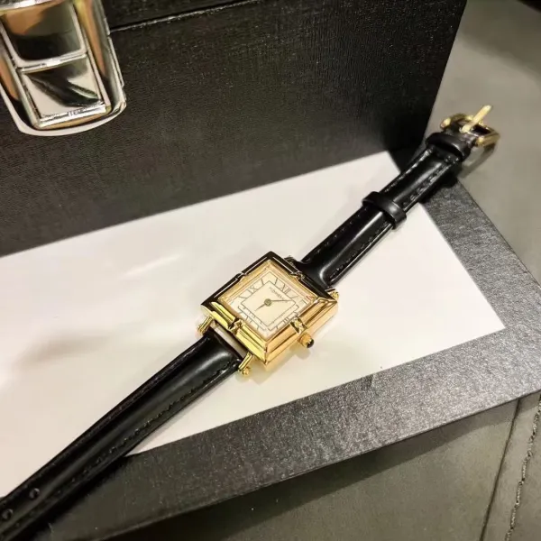 Chanel Première Green Leather Watch with Gold-Tone Case Watches - 33