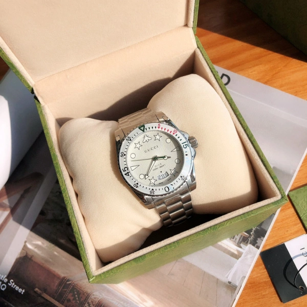 Gucci Dive Chronograph Silver Dial Steel Watch Watches - 16