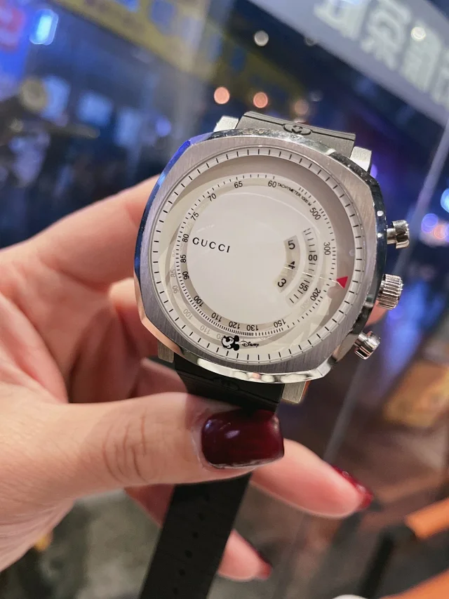 Gucci Watches Mickey Mouse Dial Watch with Date Display product detail image 16