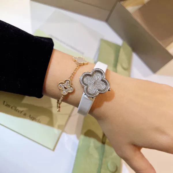 Cartier Panthère de Cartier Clover-Shaped Diamond Watch Blue Silk Strap Watches - 70