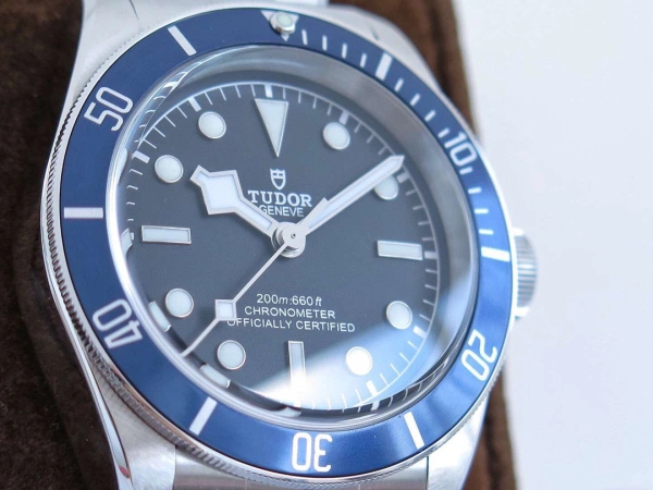 Design Tudor Black Bay Fifty-Eight Blue Bezel Steel Watch Watches - 14