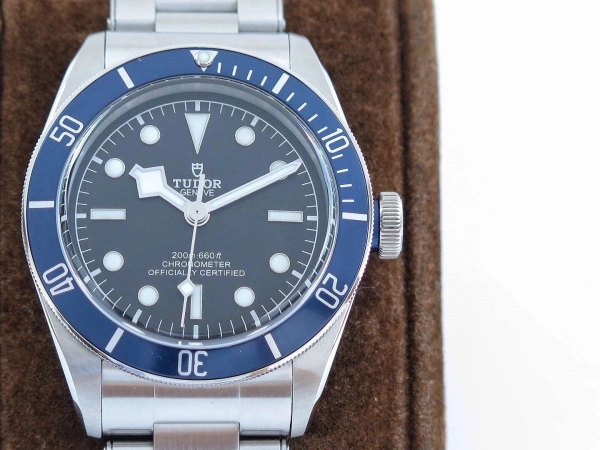 Design Tudor Black Bay Fifty-Eight Blue Bezel Steel Watch Watches - 11