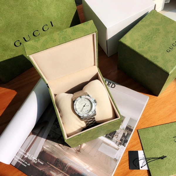 Gucci Dive Chronograph Silver Dial Steel Watch Watches - 17