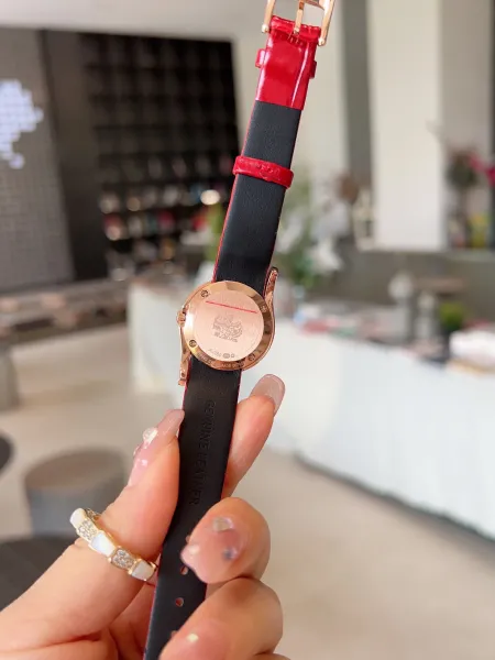 Design Piaget Limelight Gala Rose Gold Diamond-Set Black Leather Watch Watches - 27