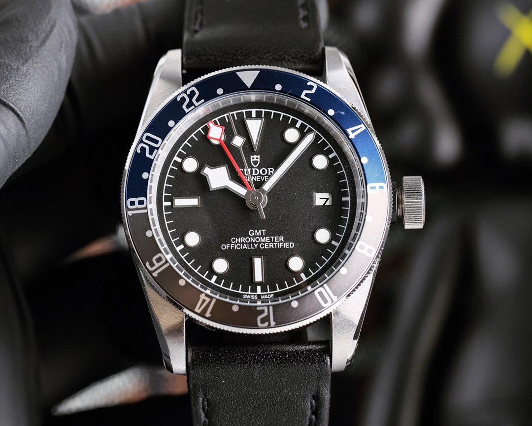 Design Tudor Black Bay GMT Blue and Black Bezel Mechanical Watch Watches - 3