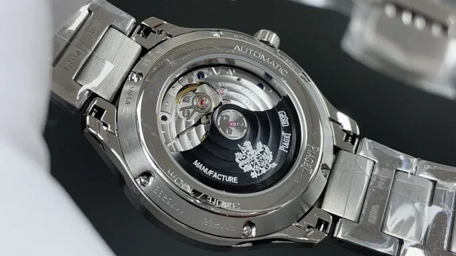 Piaget Watches Stainless Steel Date Watch with Diamond-Set or Brushed Bezel product detail image 18