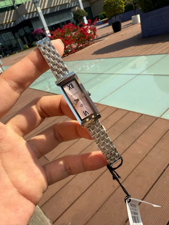 Gucci Watches G-Frame rectangular bracelet watch product detail image 14