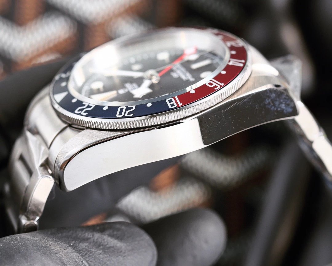 Design Tudor Black Bay GMT Blue and Black Bezel Mechanical Watch Watches - 16
