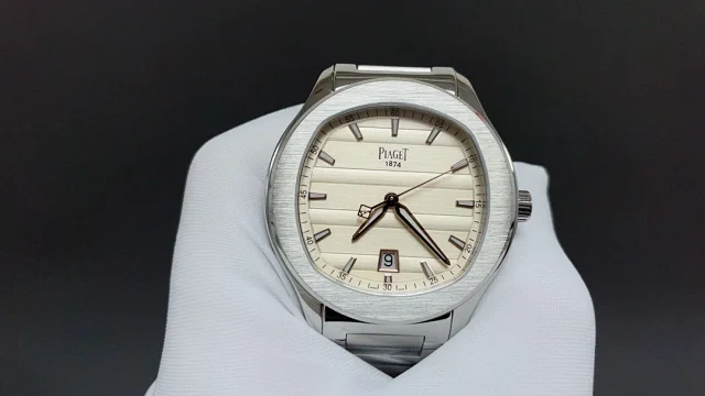 Piaget Watches Stainless Steel Date Watch with Diamond-Set or Brushed Bezel product detail image 15