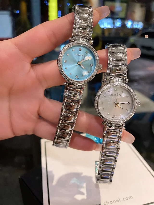 Chanel Watches Crystal Bezel Mother-of-Pearl Dial Bracelet Watch product detail image 20