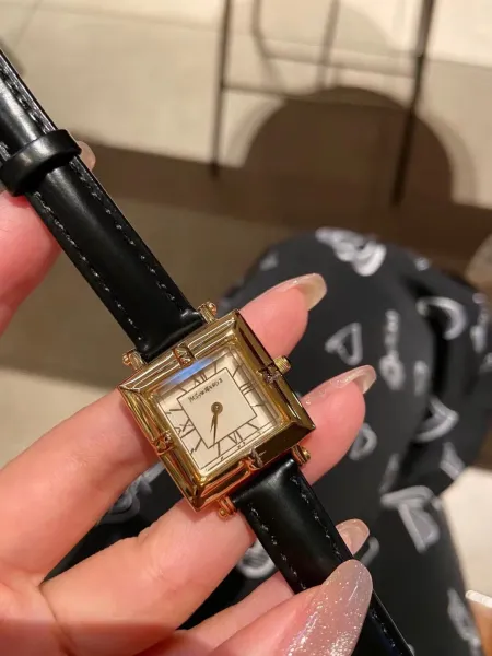 Chanel Première Green Leather Watch with Gold-Tone Case Watches - 18