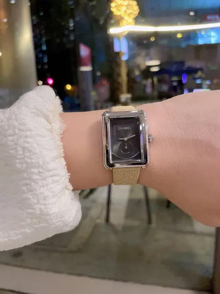 Chanel Boyfriend Watch White Dial and Black Dial with Diamond Bezel and Quilted Leather Strap Watches - 15