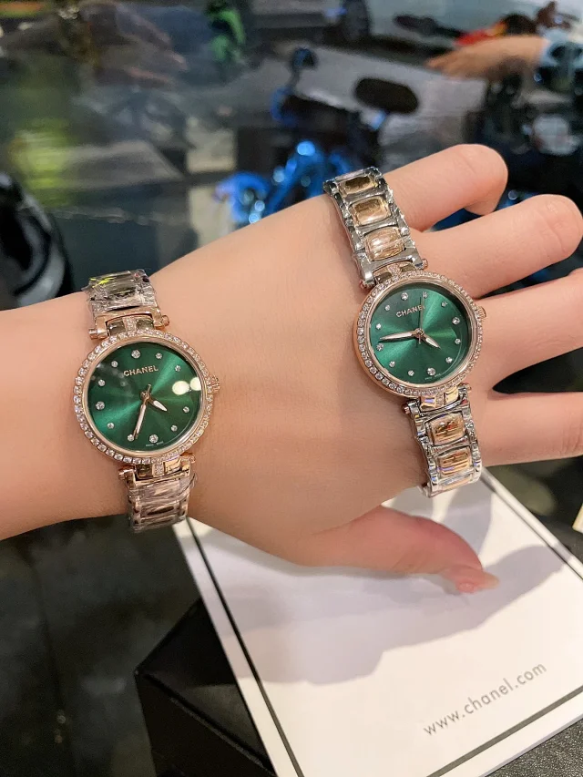Chanel Watches Crystal Bezel Mother-of-Pearl Dial Bracelet Watch product detail image 16