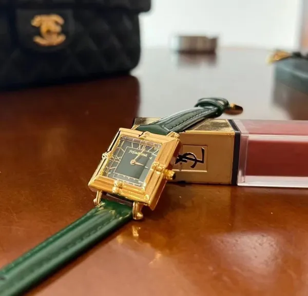 Chanel Première Green Leather Watch with Gold-Tone Case Watches - 8