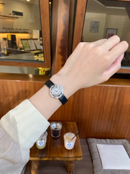Chanel Premiere Bow Watch Black Dial Diamond-Encrusted Silver-Tone Watch Watches - 13