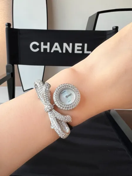 Chanel Premiere Bow Watch Black Dial Diamond-Encrusted Silver-Tone Watch Watches - 4