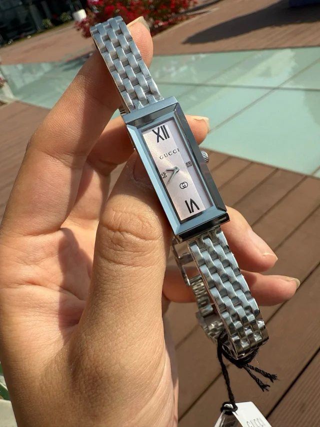 Gucci Watches G-Frame rectangular bracelet watch product detail image 17