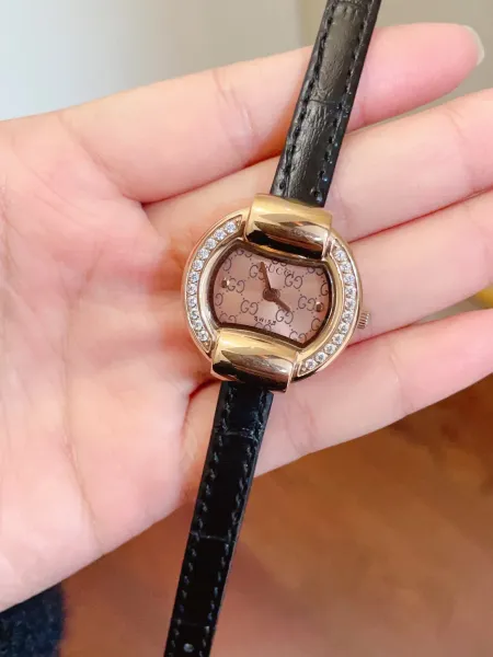 Gucci G-Timeless Mini Diamond-Set Black Dial Red Leather Watch Watches - 7