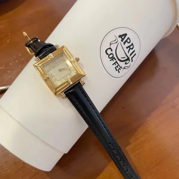 Chanel Première Green Leather Watch with Gold-Tone Case Watches - 24