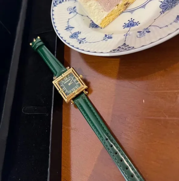Chanel Première Green Leather Watch with Gold-Tone Case Watches - 7