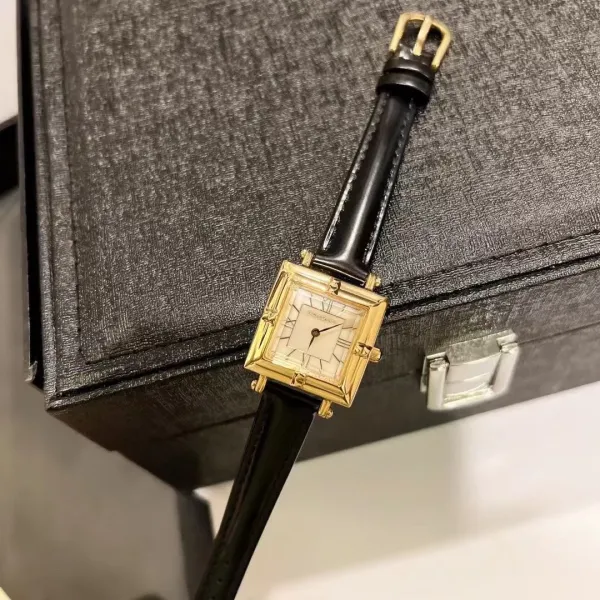 Chanel Première Green Leather Watch with Gold-Tone Case Watches - 35