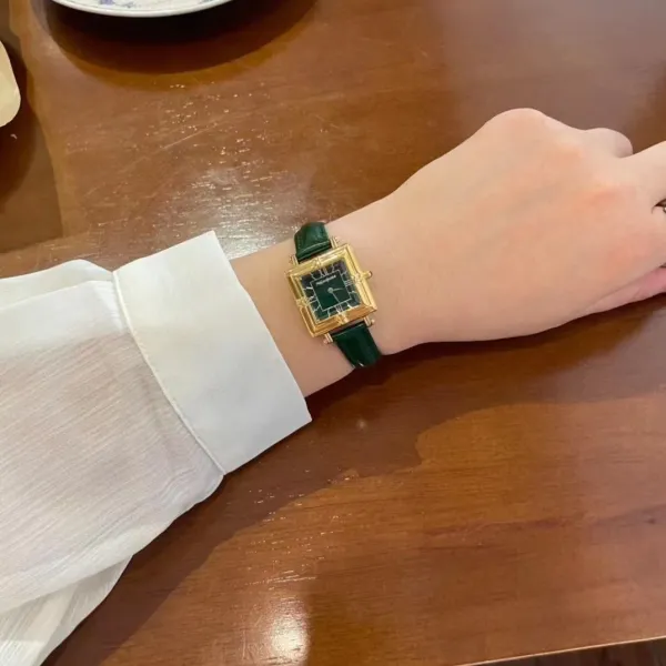 Chanel Première Green Leather Watch with Gold-Tone Case Watches - 3