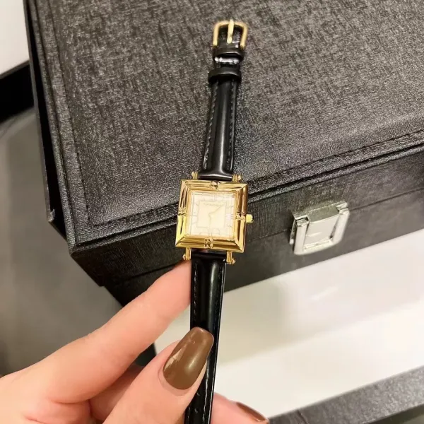 Chanel Première Green Leather Watch with Gold-Tone Case Watches - 38
