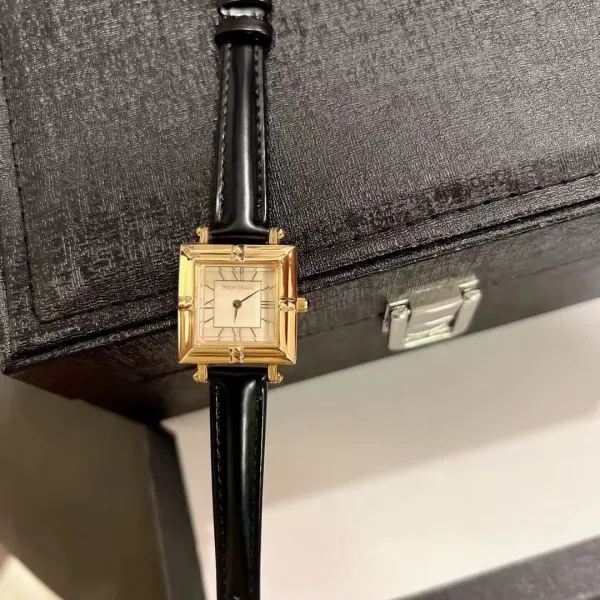 Chanel Première Green Leather Watch with Gold-Tone Case Watches - 37
