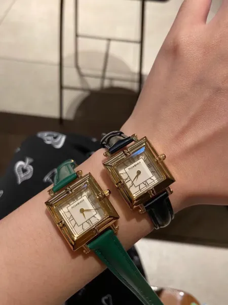 Chanel Première Green Leather Watch with Gold-Tone Case Watches - 15