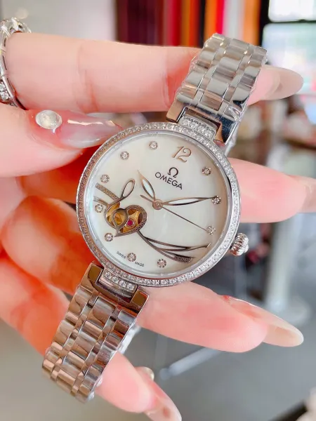 Omega Trésor Automatic Mother-of-Pearl Dial Diamond Bezel Women's Watch Watches - 4