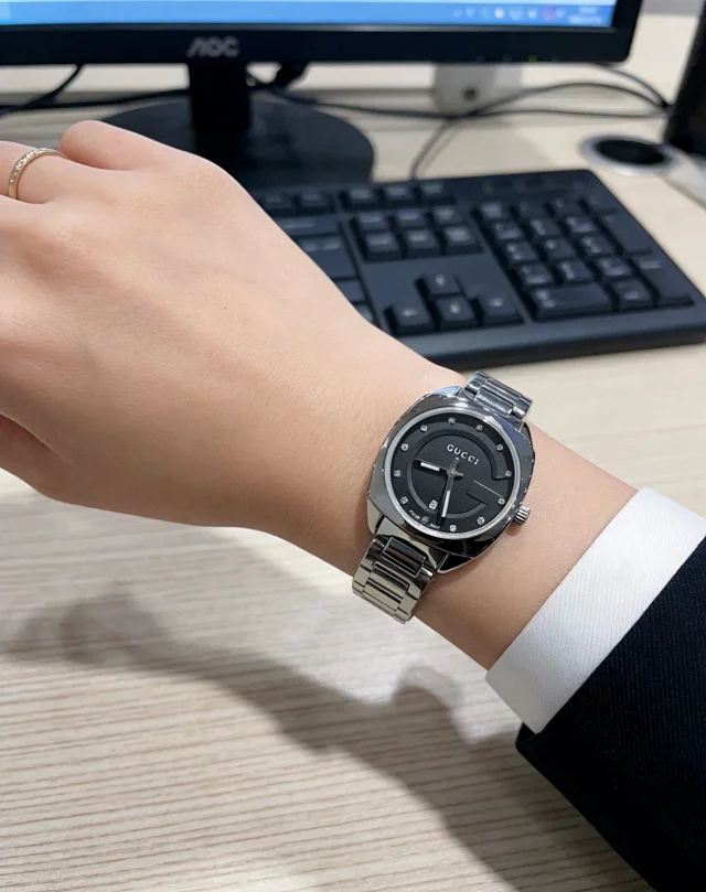 Gucci Watches G-logo dial stainless steel bracelet watch product detail image 12