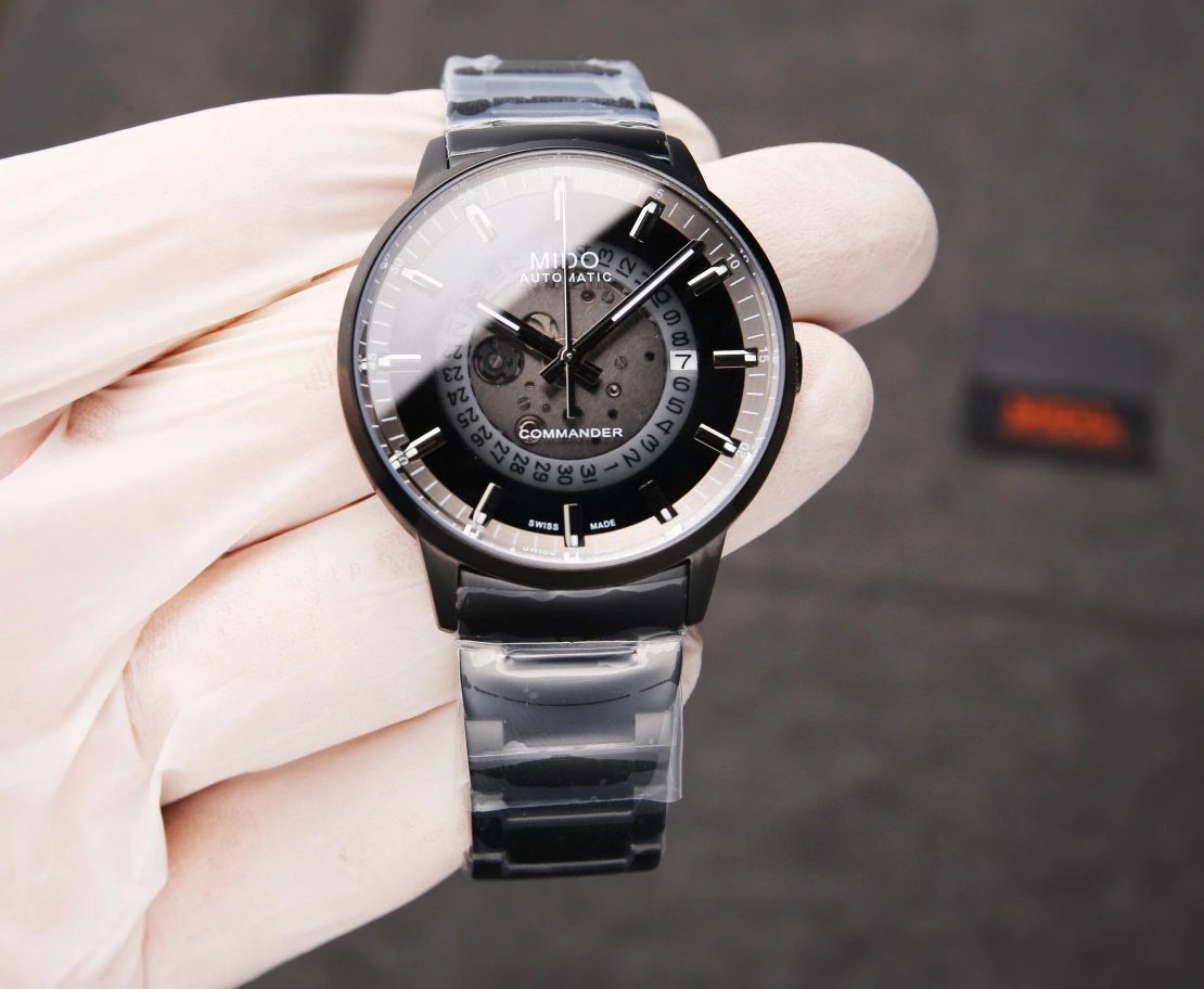Mido Commander Black