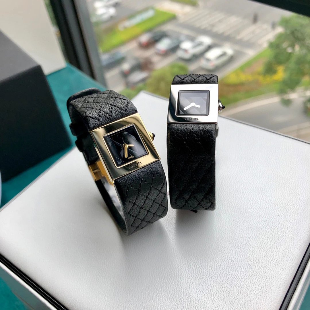 Chanel Premiere Black Quilted Leather Watch Watches - 25
