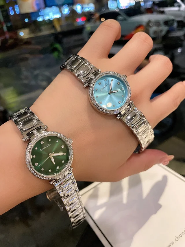 Chanel Watches Crystal Bezel Mother-of-Pearl Dial Bracelet Watch product detail image 25