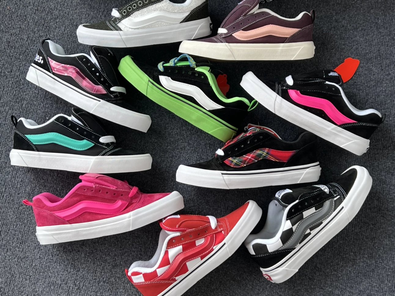 Vans kun Skool collection of bread shoes