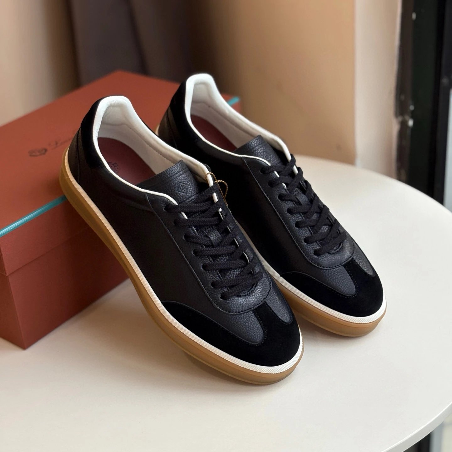 Men's Black