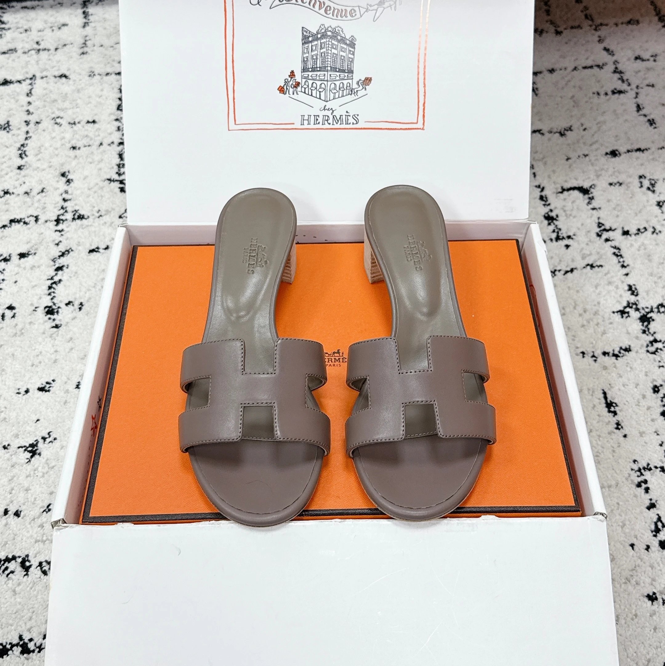 4.5 Middle heel mud gray