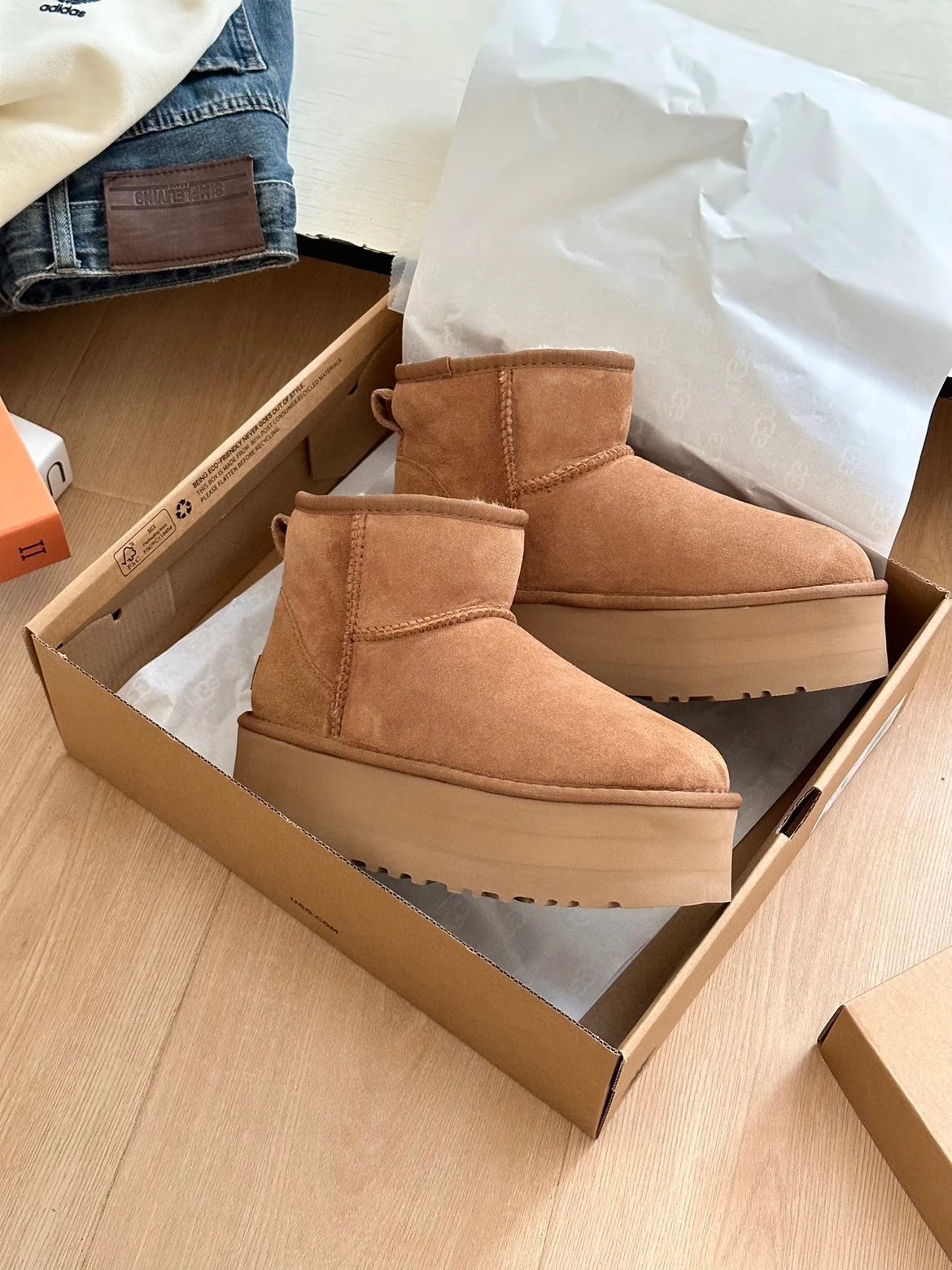 UGG Neumel Platform Chestnut Suede Ankle Boots - 49