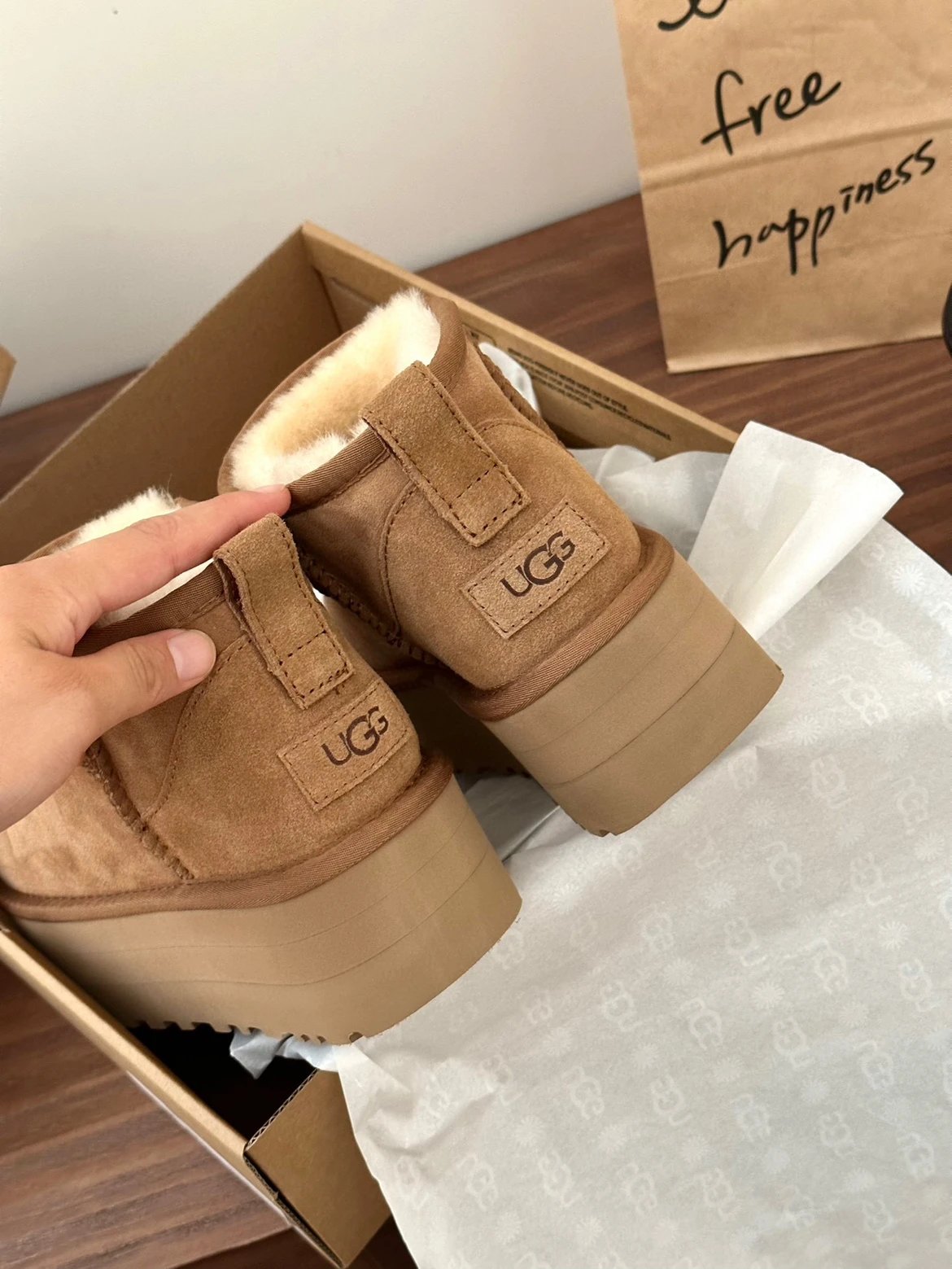 UGG Neumel Platform Chestnut Suede Ankle Boots - 43