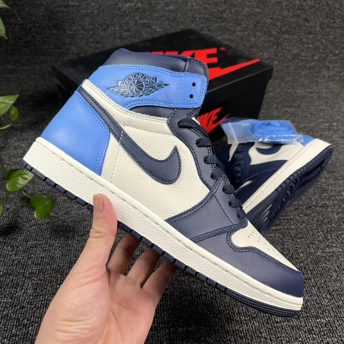 福利特价！DG大小王版Air Jordan 1 High 黑曜石➕水洗蓝全头层皮内置