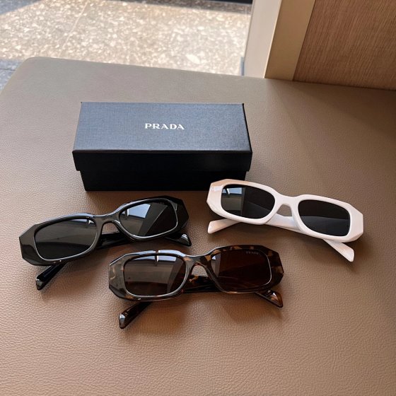 Style No.: 3310JY PRADA Rectangular Acetate Frame, Ultra-Chic Personality, Fashion Sunglasses, Three Colors: Black, White, Leopard Print
