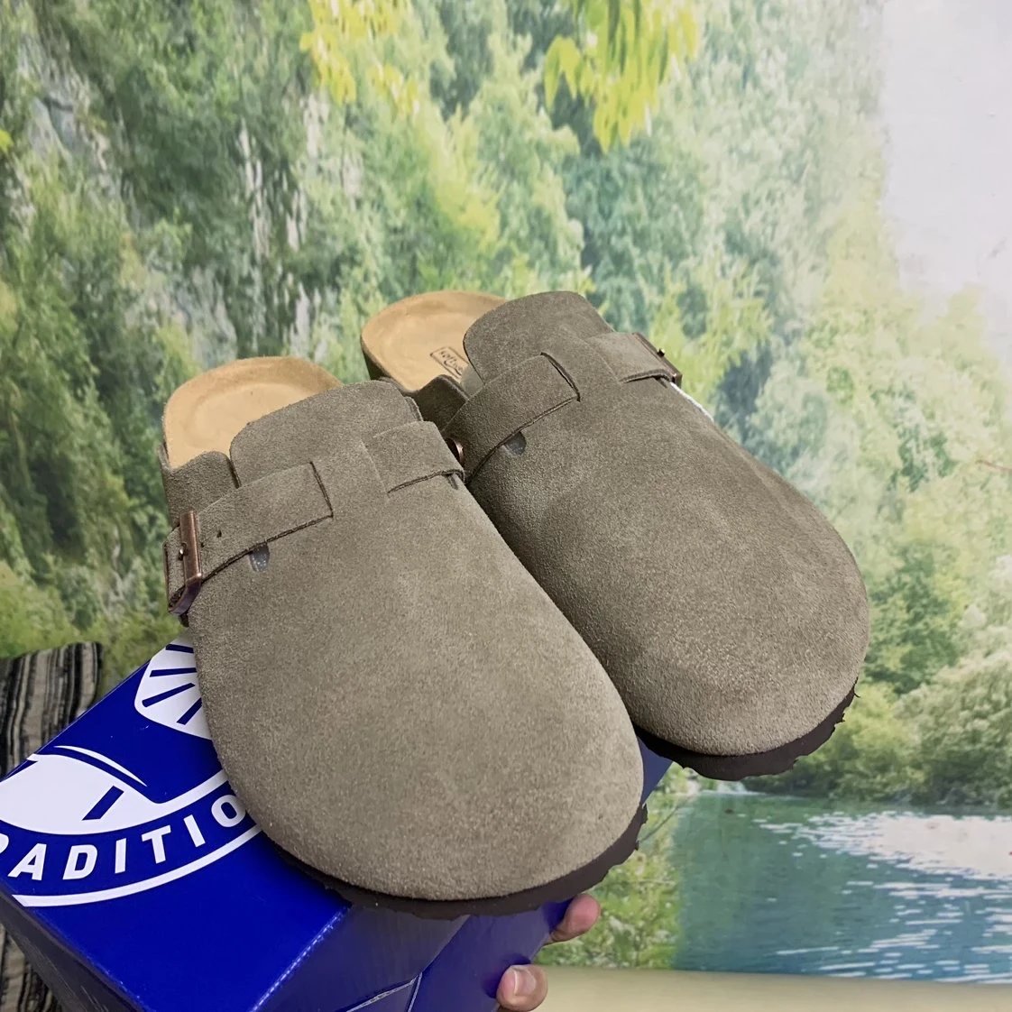 Taupe
