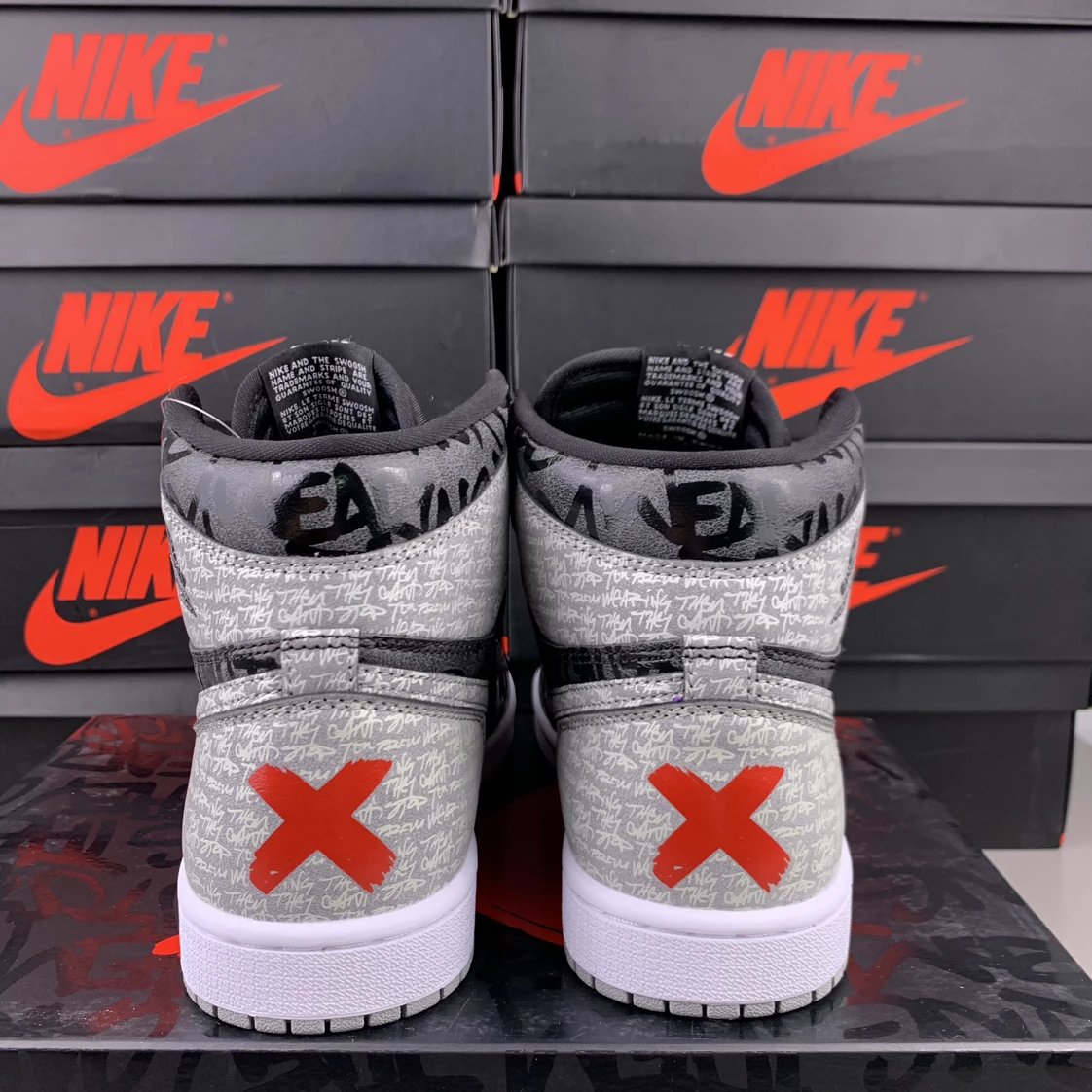 Air Jordan 1 Retro High 'Rebellionaire' - Black/Gray