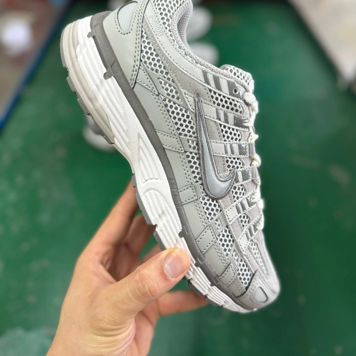 FN6837-012 Grey