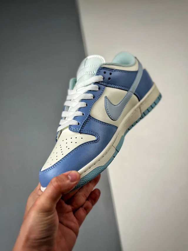 Nike Sneakers Dunk Low Retro product detail image 13