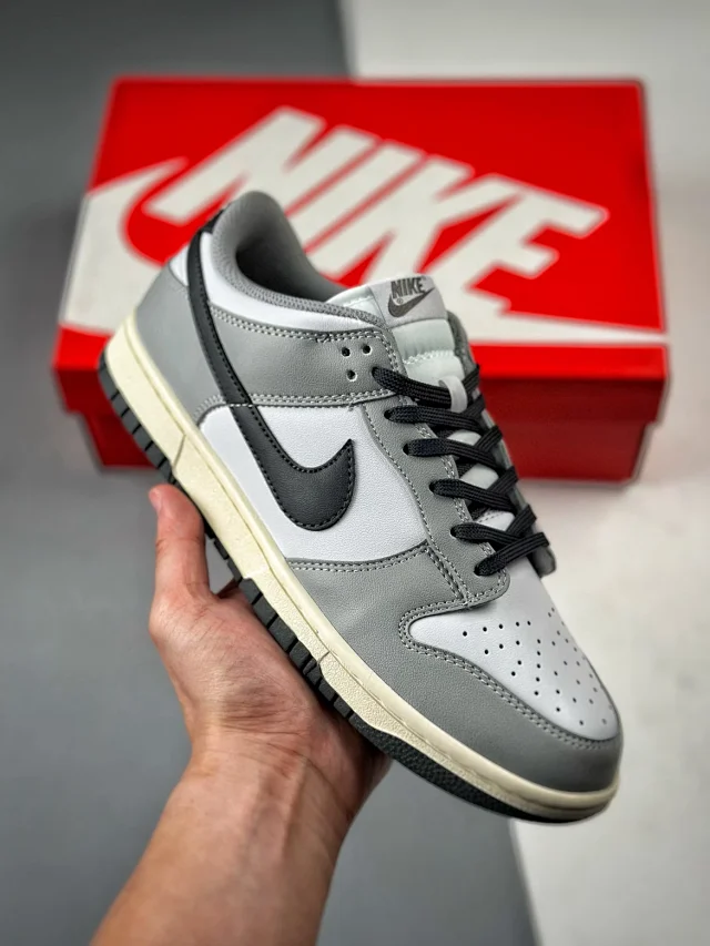 Nike Sneakers Dunk Low Retro product detail image 64