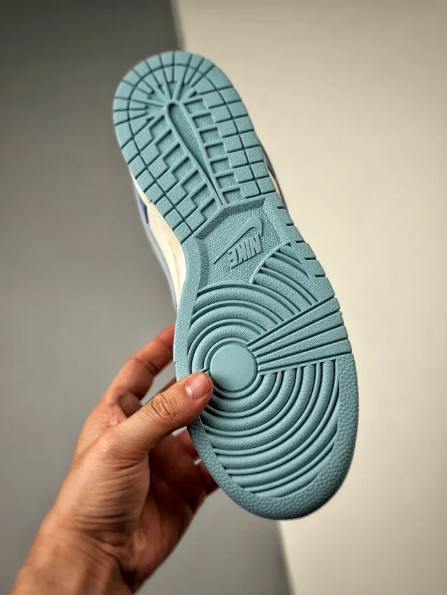 Nike Sneakers Dunk Low Retro product detail image 14