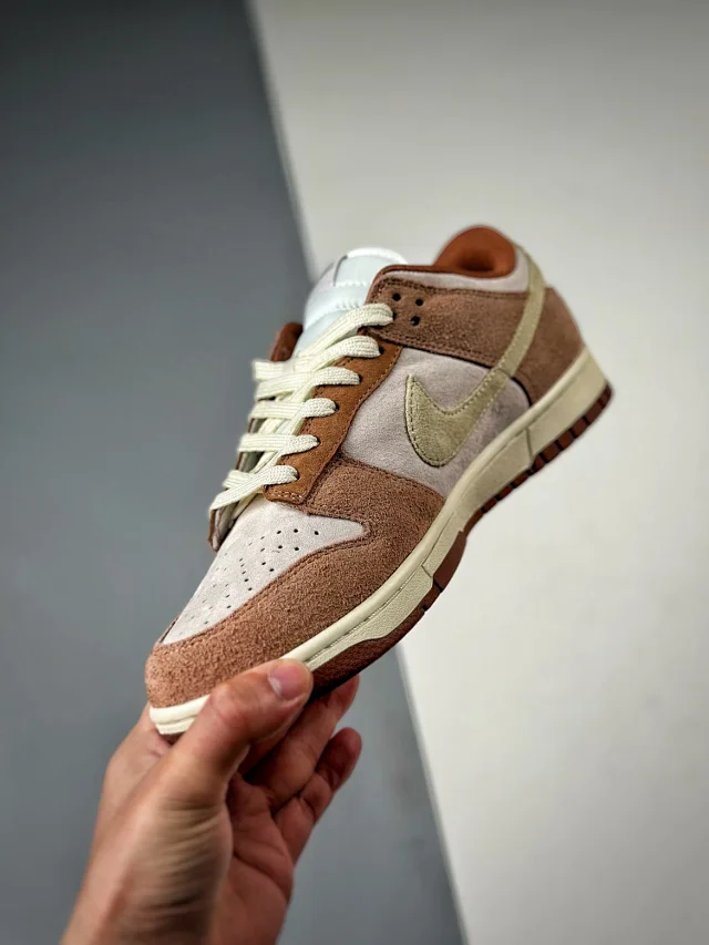 Nike Sneakers Dunk Low Retro product detail image 45