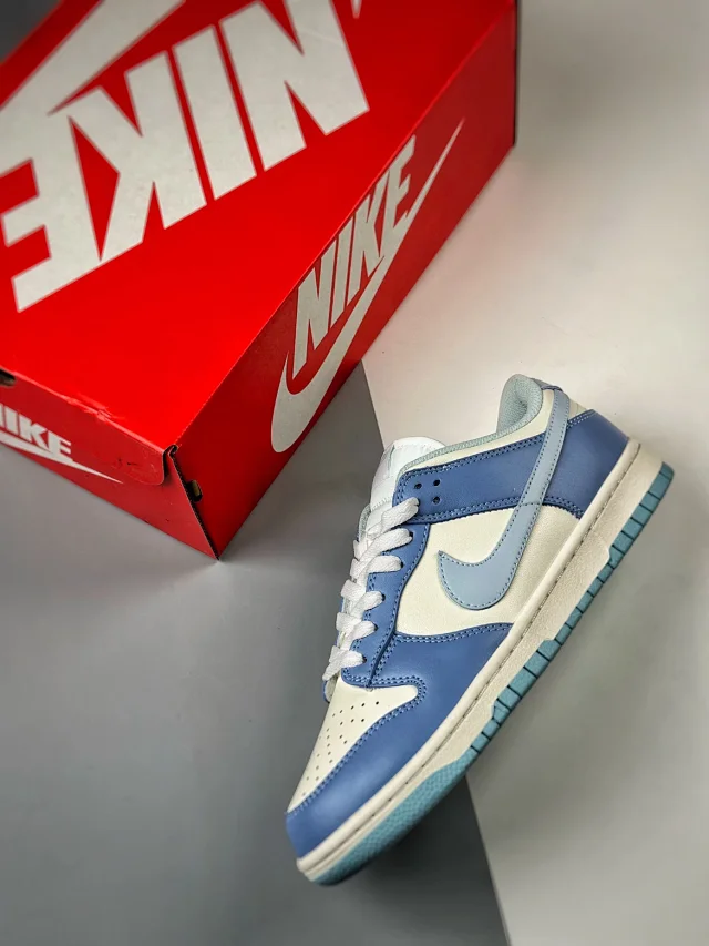 Nike Sneakers Dunk Low Retro product detail image 10
