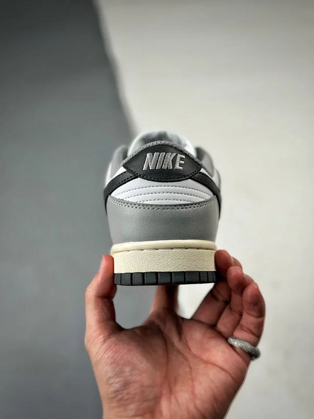 Nike Sneakers Dunk Low Retro product detail image 71